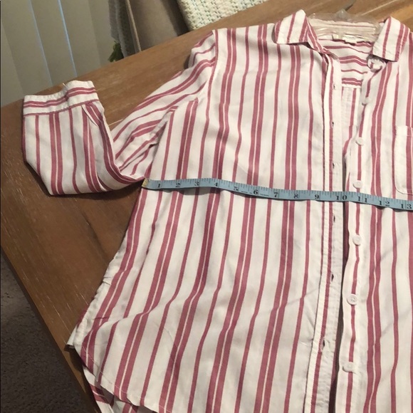Striped button down long sleeve top shirt like new - Picture 7 of 8